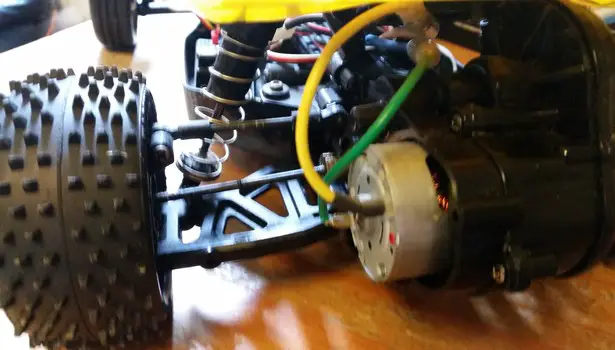 The Difference Between Brushed and Brushless RC Car Motors
